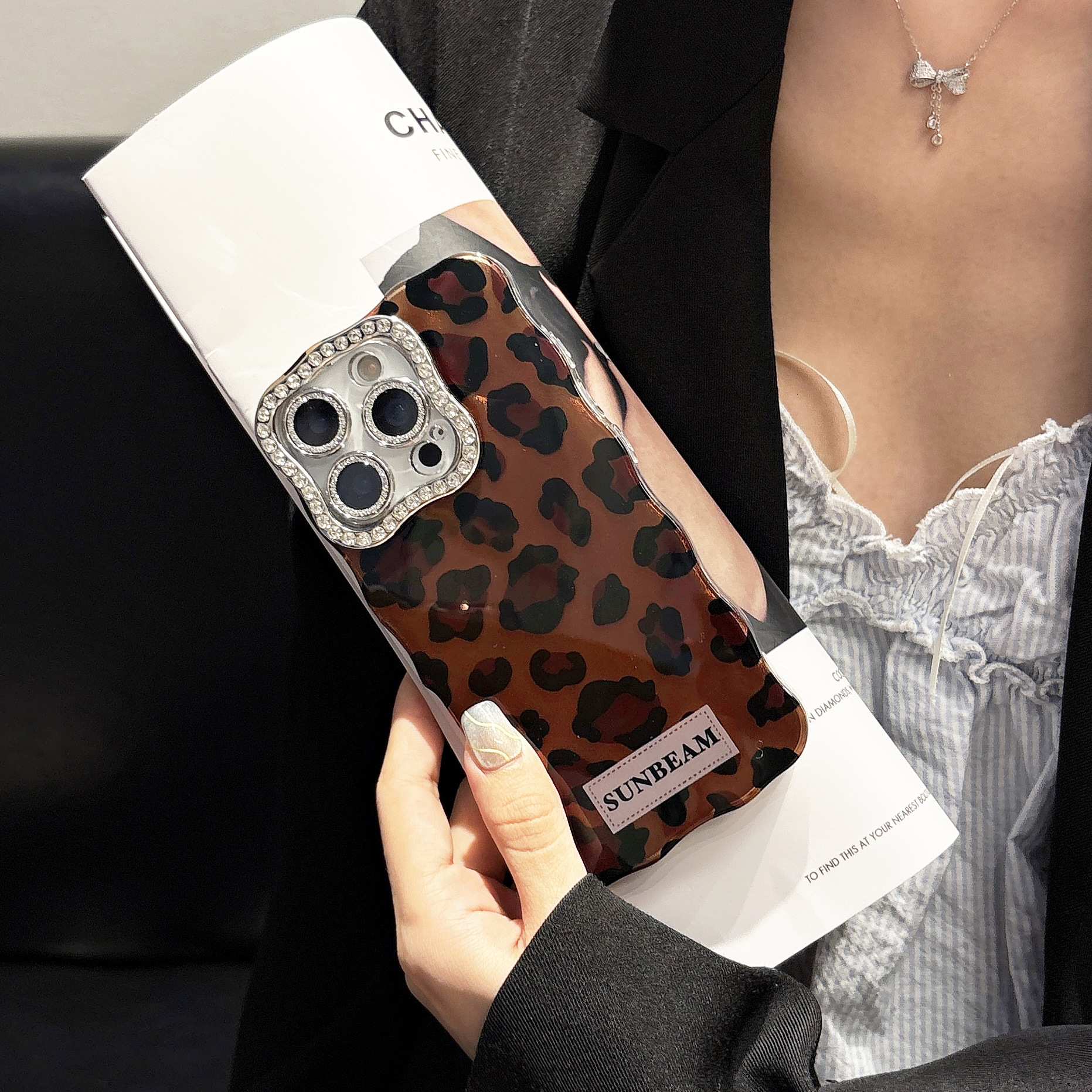 Twisted Edge Brown Leopard Print Phone Case iPhone 17 Pro Max Compatible with Apple 16/15 Pro Diamond Lens Hard Case
