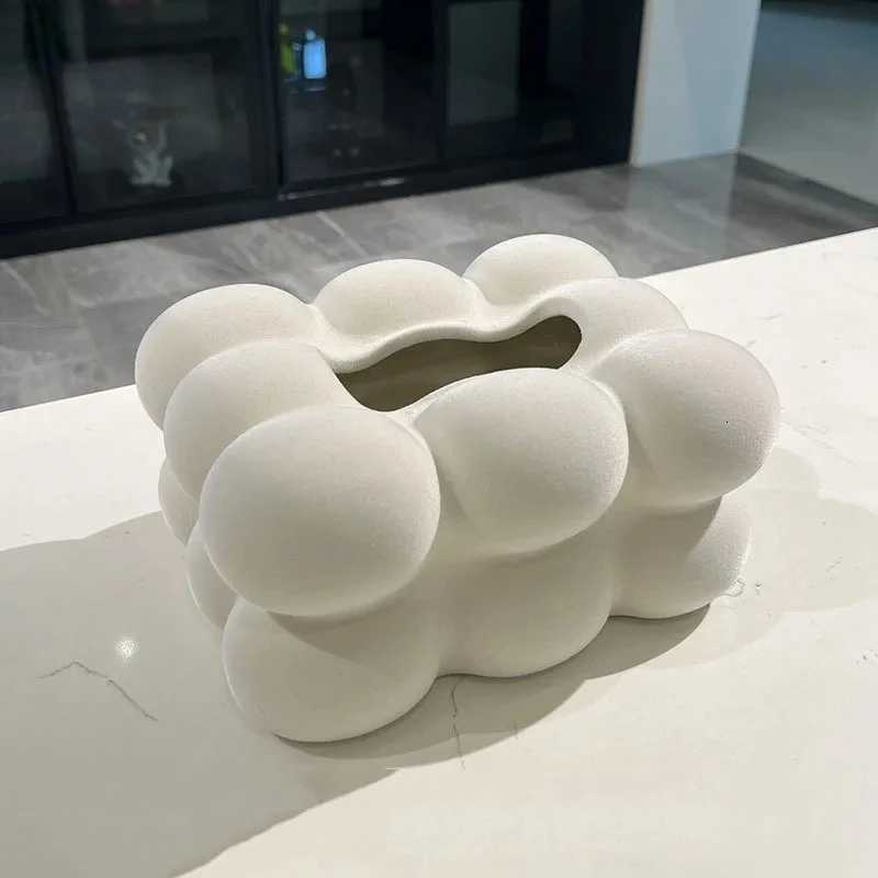 Modern Flocked Cloud Ceramic Tissue Box Desk Ornaments White Cloud Shape Porcelain Tissue Box Bedside Table Paper Towel Case New H251201