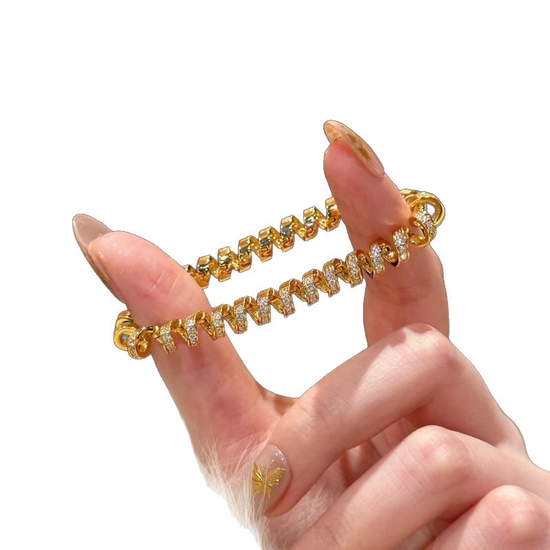 18K Real Gold Plated Zircon Twisted Splicing Light Luxury High-end Bracelet Vintage Temperament Niche Jewelry for Women - view 6