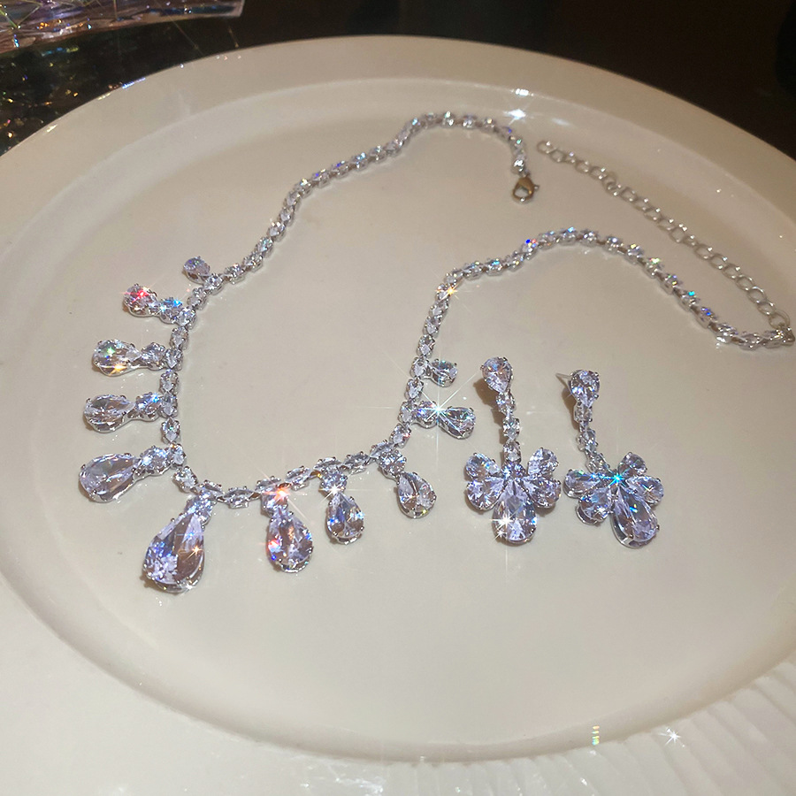 Zircon Water Drop Tassel Necklace Earrings Palace Style Light Luxury High-end Jewelry Set Elegant Temperament Versatile Accessories - view 8