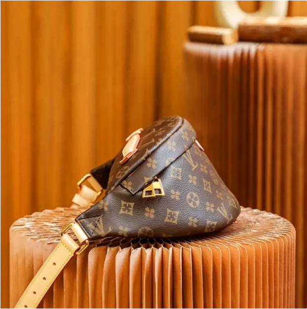 10A Bumbag Cross Body lvslys Waist Bags Temperament Fanny Pack Bum embossing flowers Famous soft leather louislys Luxurys designers bags vuittonhandbags bag sac