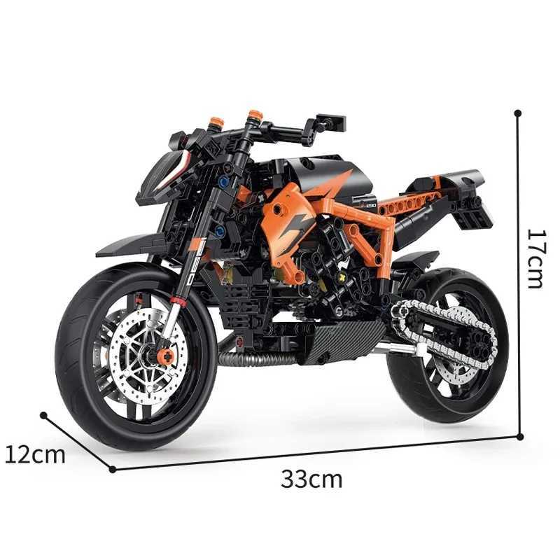 18 Motorbike Model Building Blocks Sets Racing Moto Bricks Toys Kids Boys Children Birthday Gifts Adt MOC Technical 579Pcs C251203