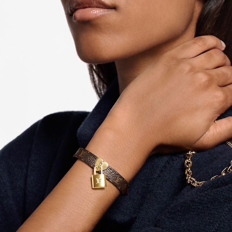 Luxury Letter Bracelets Bangle Designer Bangles Gold Silver Stainless Steel Crystal Letter Lovers Gift Wristband Cuff For Famous Women Wedding Party Jewelry Gifts