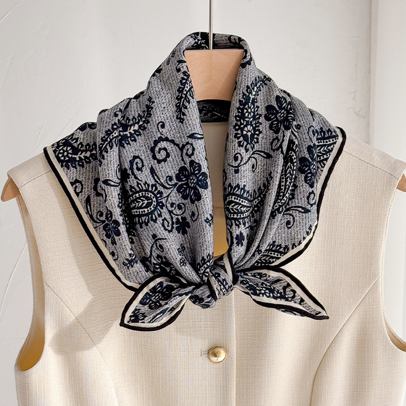 2-Piece Silk-Wool Square Scarf Luxe Scarf Sun Protection Shawl for Layering Elegant Chic Office Lady Minimalist Affordable Luxury Style Sophisticated 