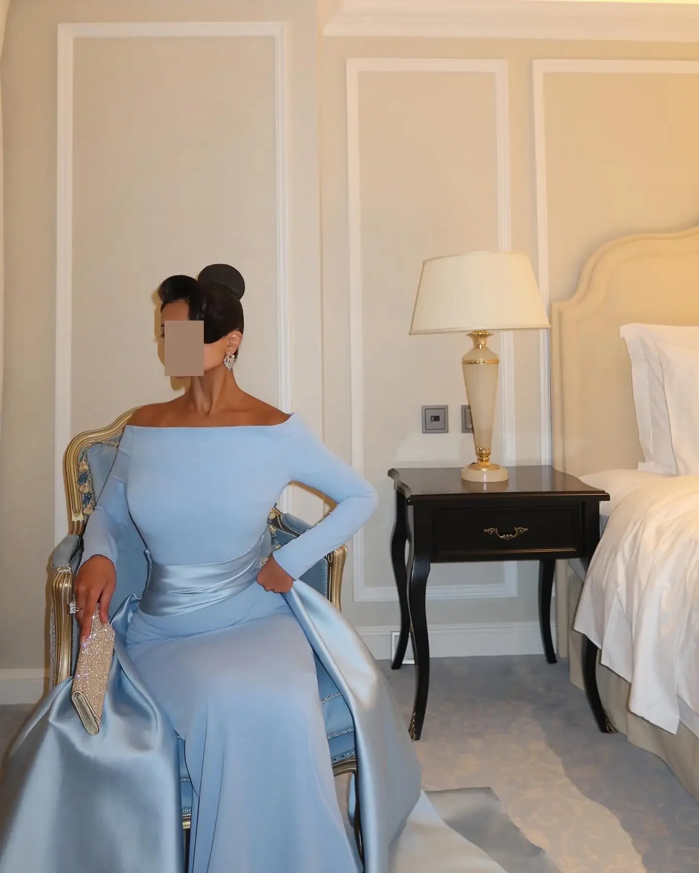 Classic Sky Blue Sheath Evening Dress Off Shoulder Pleats Long Sleeves Satin Train Formal Prom Party Gowns Pageant Robe De Soriee Gala ZD19