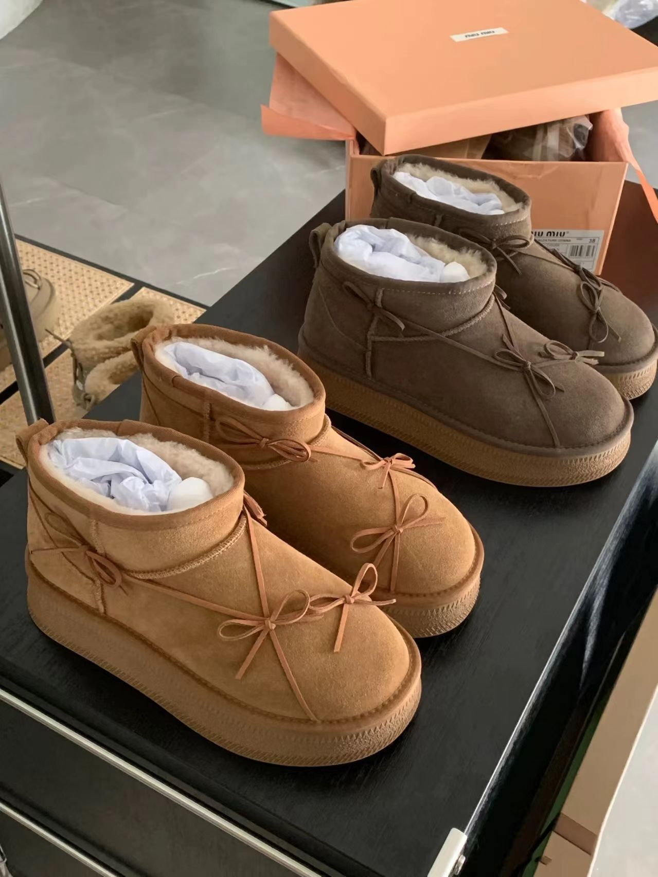 Winter designer's new thick soled butterfly knot snow boots for women with plush insulation and anti slip short boots free shipping size 35-40