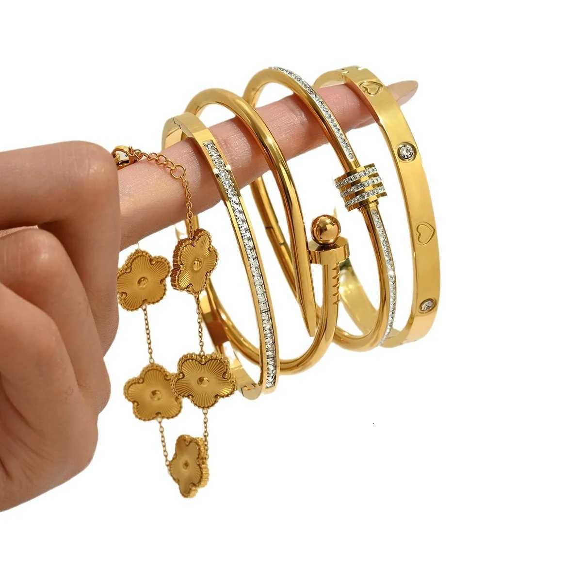 Europe And Hot Stainl Steel - Lucky Bracelet Fashion Wens Bracelet Gold Bangles Gift W251203