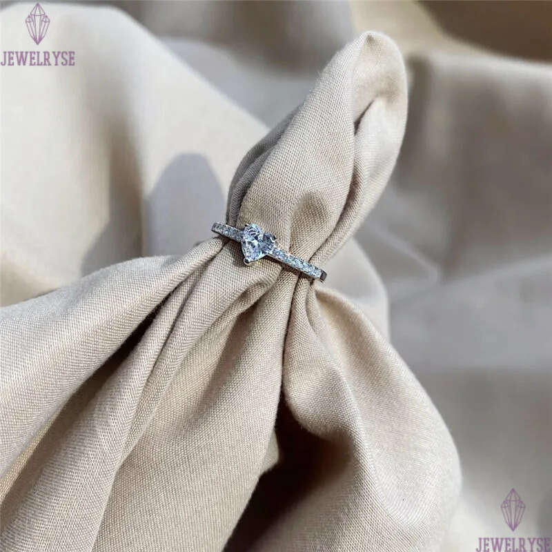 100% 925 Sterling Silver ring Luxury Rings Jewelry 5A Cubic Zirconia White Heart Princess Cut Diamond Party For Women Love Engagement Wedding rings Wi