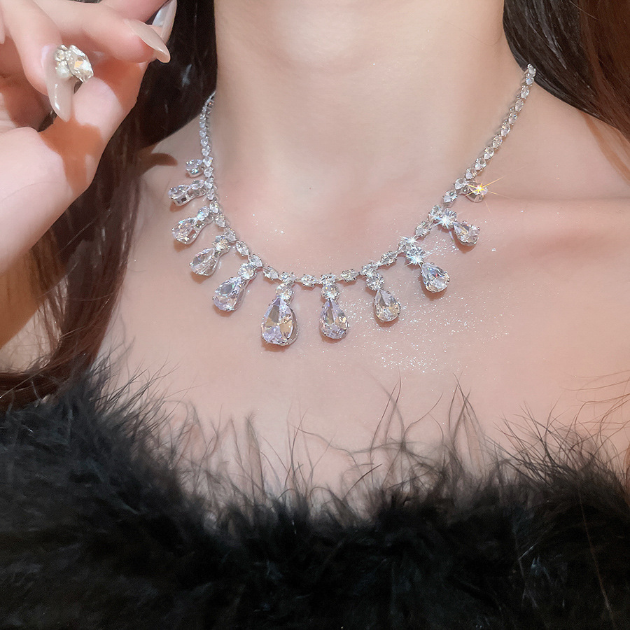 Zircon Water Drop Tassel Necklace Earrings Palace Style Light Luxury High-end Jewelry Set Elegant Temperament Versatile Accessories - view 3