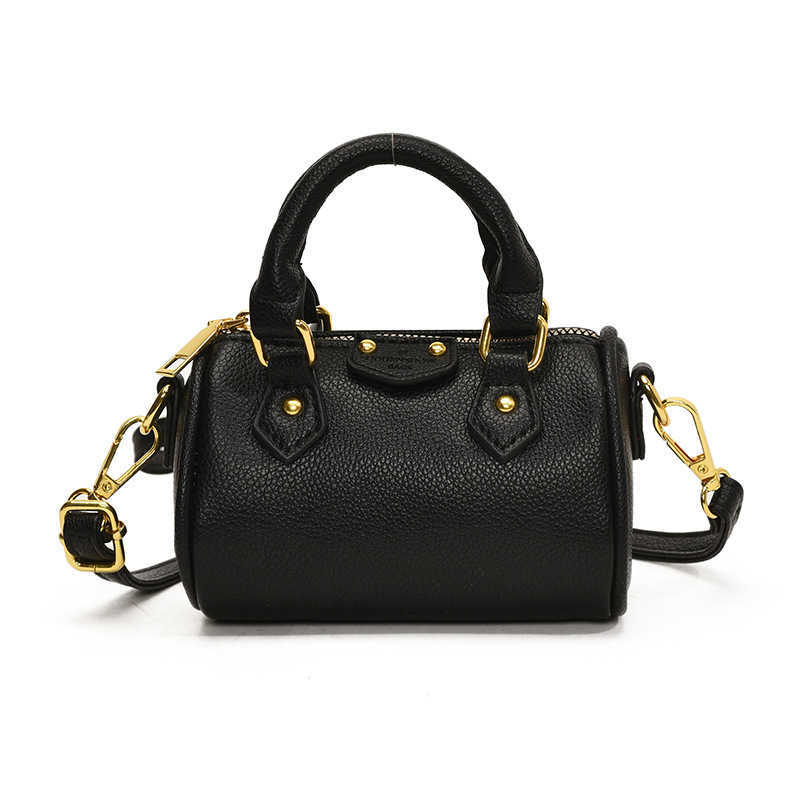 Parisian Classic Designer Bag For Women In Crocodile Embossed Leather With Elegant Silhouette For Luxury Fashion W251029