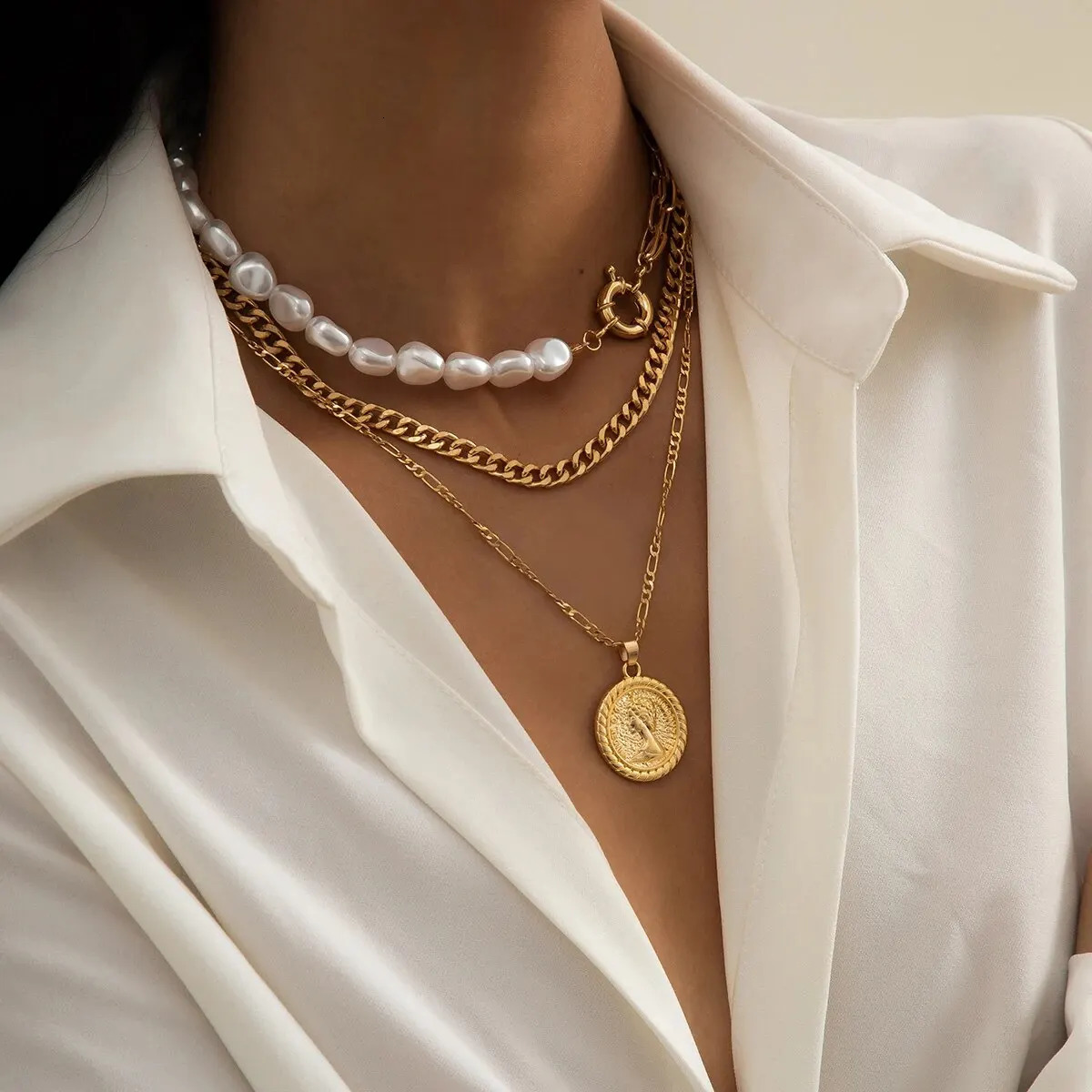 3Pcs/Set Goth Baroque Pearl Coin Portrait Pendant Choker Necklace for Women Vintage Link Chain Aesthetic Wed Jewelry 251202 - view 4