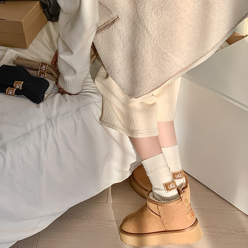 Women Socks 3 Pairs Winter Women's Wool Cashmere Solid Warm Thickened Pile Embroidered Logo Mid-Calf Casual Snow Boot Sock