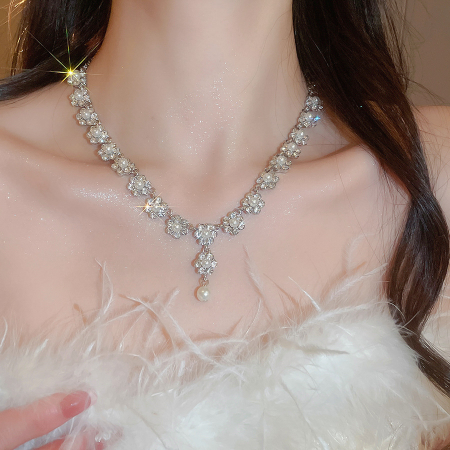 Diamond-encrusted Flower Pearl Tassel Earrings Necklace Palace Style Elegant Versatile Jewelry Set Light Luxury High-end Accessories - view 3