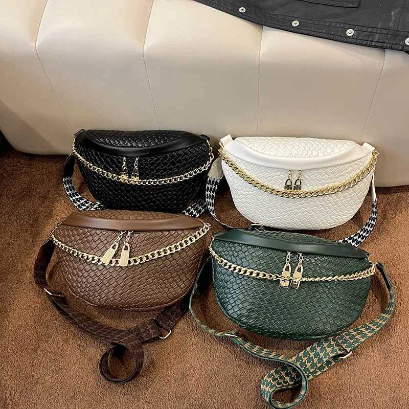 Woven pattern Waist Bag Women Chain Fanny Pack High Quality Chest Bag Fashion Shoulder Bag Female Purses Designer Crossbody BagsT251204