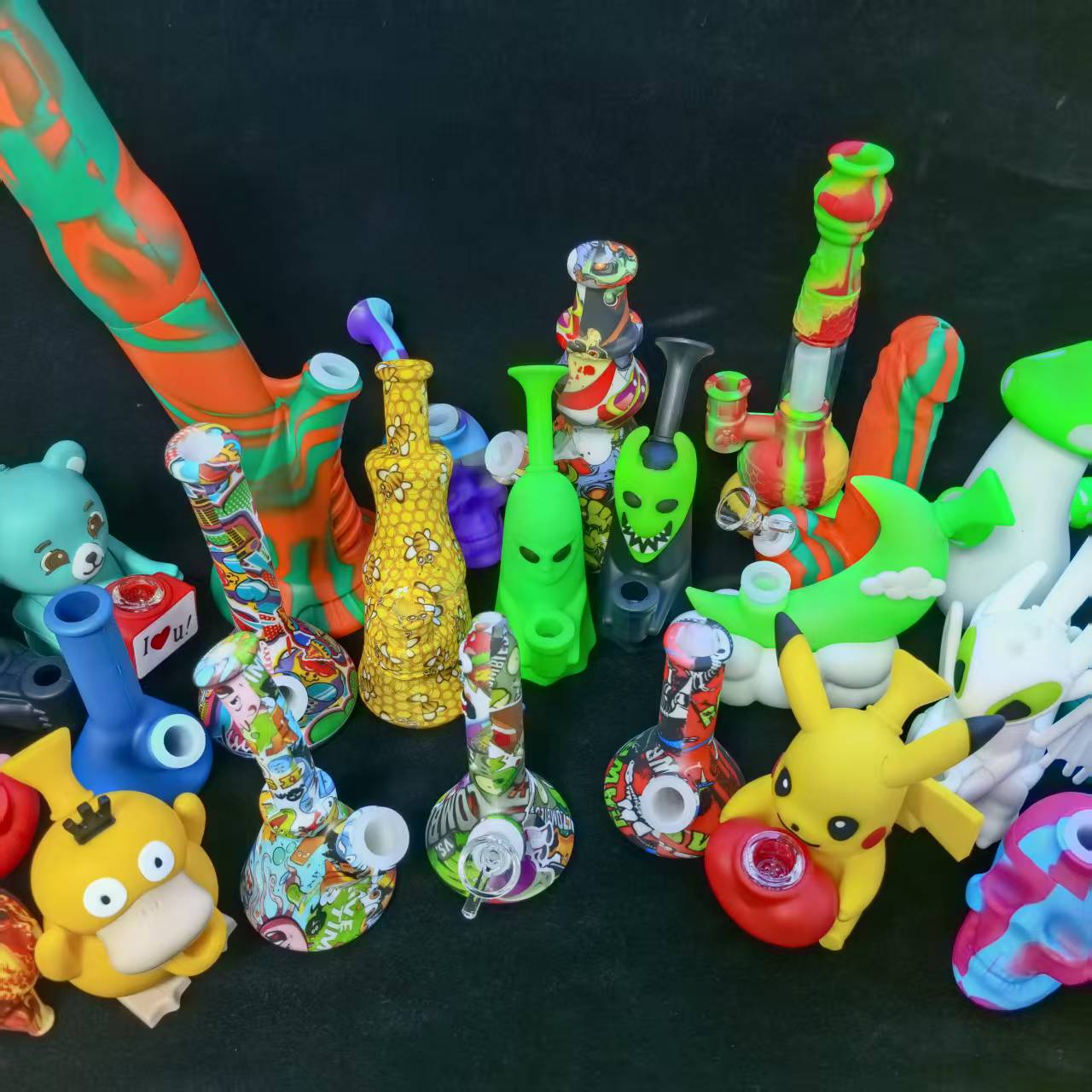 Newest Silicone Smoking bong or Pipe best gift in a blind box Hookah Smoking Accessories Perc Pecolators