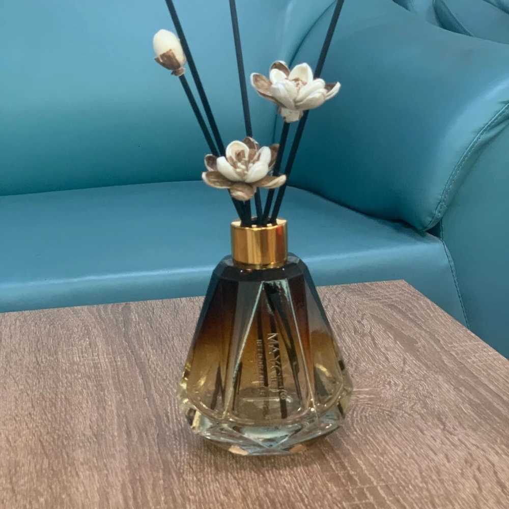 60ml Fire-free Aromatherapy Essential Oil Set Hotel Indoor Bathroom Aromatherapy Ornaments Air Freshing Aromatic Agent Fragrance Y251204