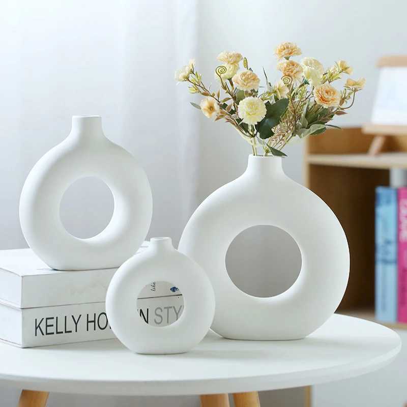 Nordic Plastic Flower Bottle Modern Style Circar Hollow Imitation Ceramic Fashion Living Ro He Off Desktop Decoration H251204