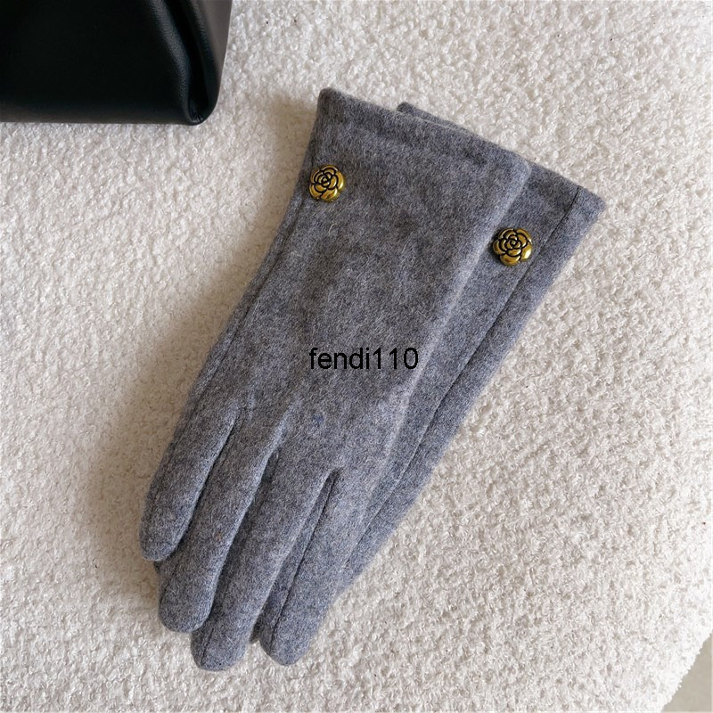 Five Fingers Gloves Brand Letters Gloves Designer For Women Winter fashion mens gloves Flower Plush Cycling Windproof Touch Screen Mittens Outdoor Sport Warm hat