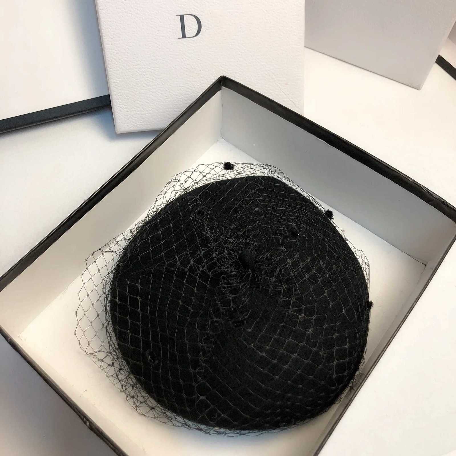 1PC Fascinating Mesh Veil Wool Beret Autumn Winter Warm Beanie Hat Vintage Felt Casual Painter Hats Female French Berets CapsXJ251204 - view 4