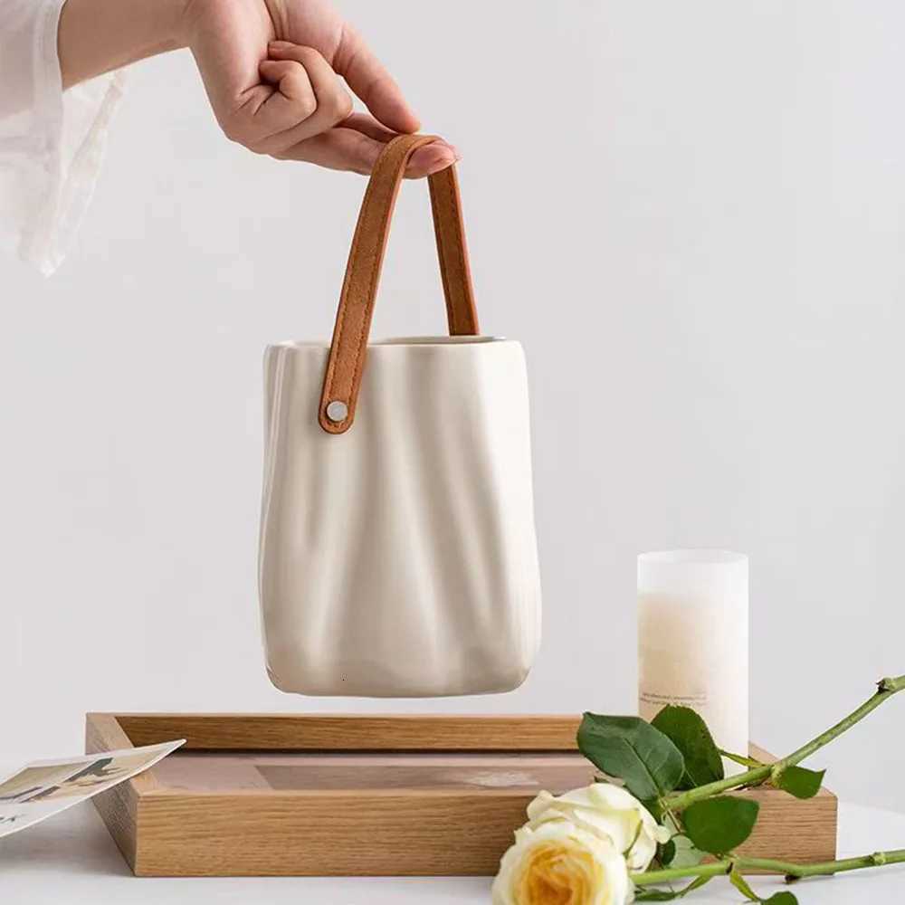 Dry Flower Bottle With Handle Plastic Flower Vase Flower Arrangement Vase Creative Modern Simple Flowerpot Ro Decora H251204