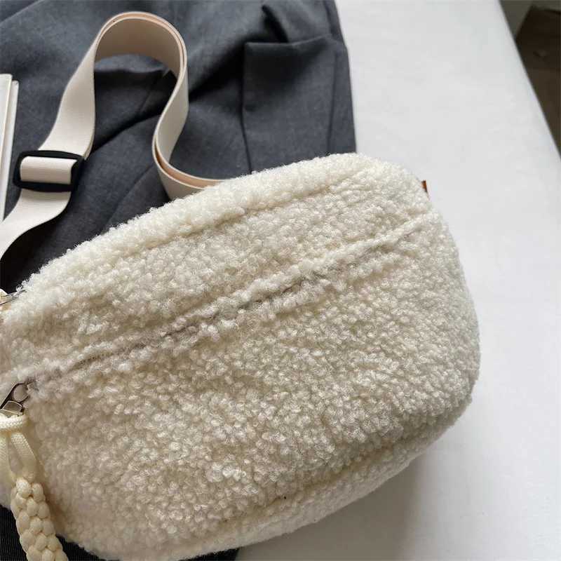 Plush Waist Bag New Lamb Fleece Chest Bag Autumn Winter Cute Womens Crossbody Bag Fashionable Small Shoulder Bags WholesaleT251204