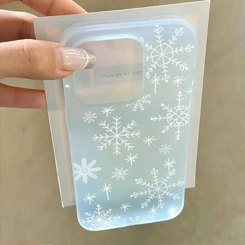 Cute Winter Christmas Snowflakes Fluttering Phone Case For iPhone 17 16 E 15 14 13 12 11 Pro XR x Max 7 8 Plus Mini Y2K Cover H251203