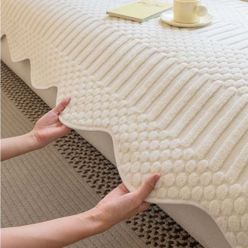Cream Thicken Tuffed Fleece Sofa Cover for Cozy Winter Warmth Living Room Furniture Decor Couch Cushion Slipcovers Sofa Towel M251204 - view 6