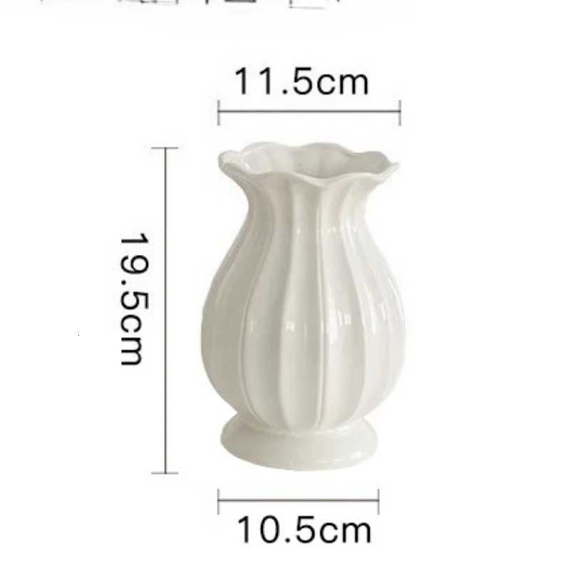 French Ceramic Vase with A Luxurious and High-end Feel Featuring Vintage Rose Peony Fresh Flowers and White Decorations H251204
