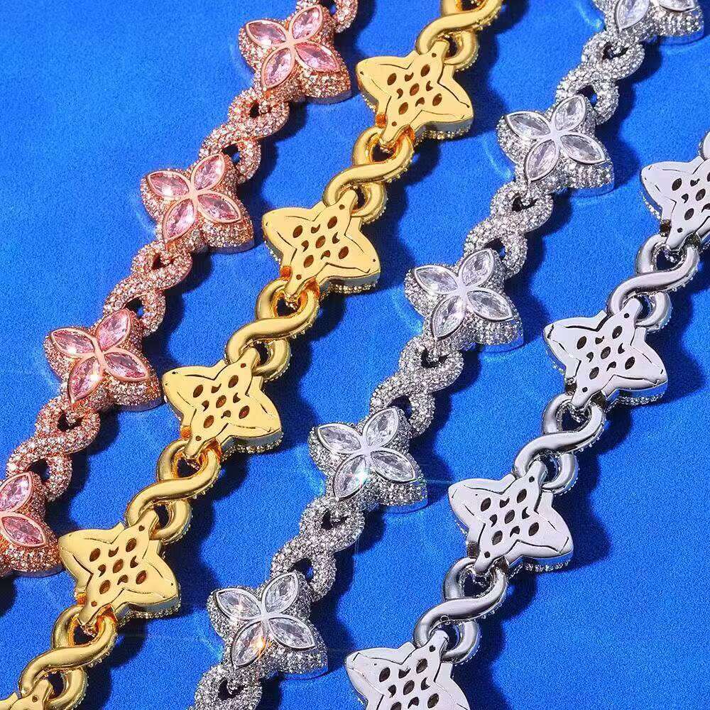 Luxurious 925 Silver Bracelet with VVS D Moissanite and Elegant Countess Floral Design -- Hip Style Colorful Jewelry