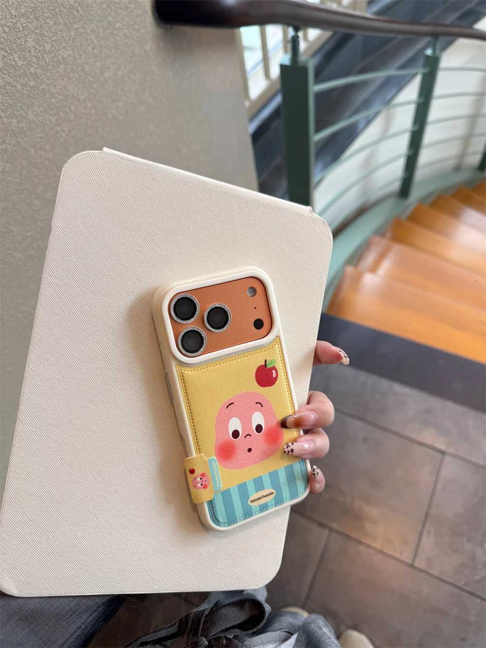 New Korean Star Man leather strap cartoon suitable for iPhone 17/13/14/15/16 Pro Max anti drop protective case H251203