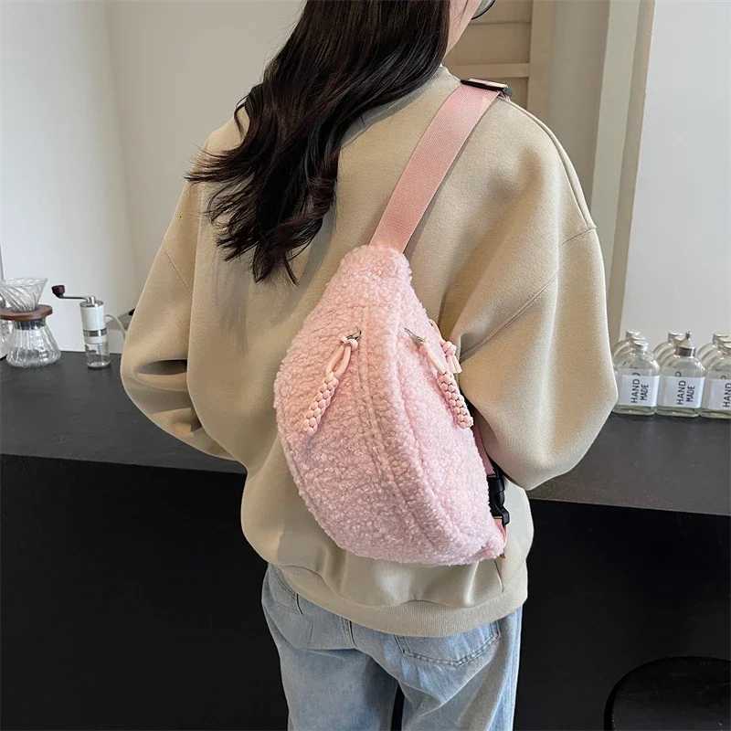 2024 Winter New Velvet Solid Color Waist Bag Zipper Popular Casual Chest Bag Soft Versatile Commuting Designer Crossbody BagT251204