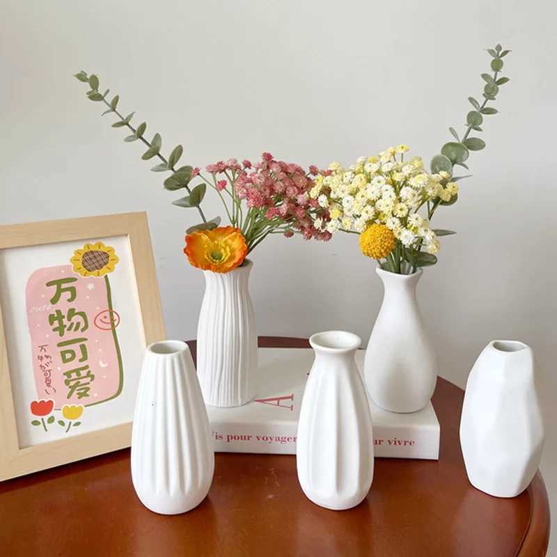 White Nordic Ceramic Flower Vase Retro Flower Bottle Creative Flower Arrangement Holder Simple Plant Pot Ro Table Decor Mini H251204