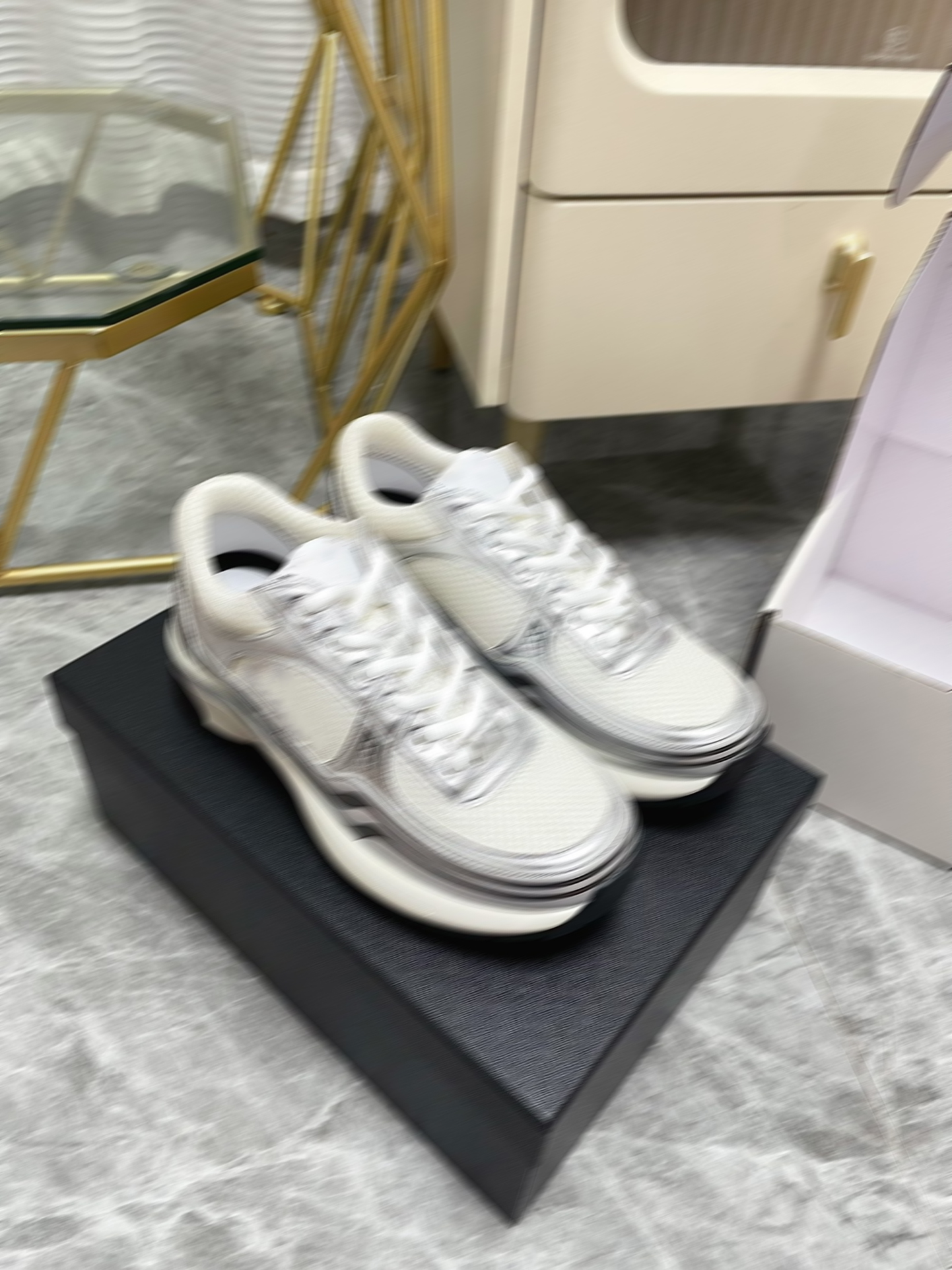 10A Top-Quality Designer Casual New Men's Sneakers Black, White, Blue, Red Mesh Design Popular Fashion Women's Outdoor Sports Casual Shoes with Shoe Box