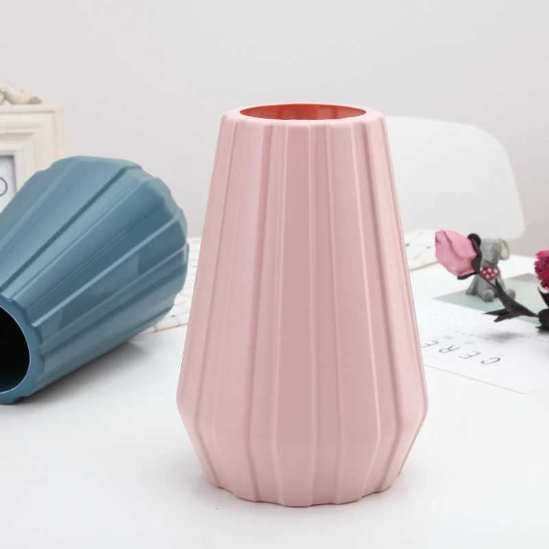 Creative Fashion Flower Vase Imitation Ceramic Plastic Flower Pot Nordic Style Modern Flower Arrangement Container He Ornament H251204