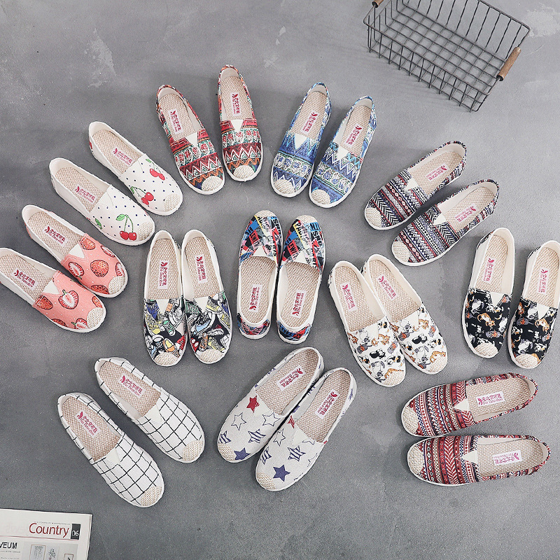 25 New Spring and Autumn Old Beijing Cloth Shoes Casual Canvas Shoes Slip-On Women's Shoes Non-Slip Soft Sole Versatile Women's Shoes