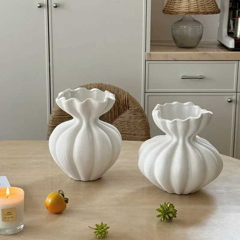 Ceramic Vase Hand Rough Fold Ceramic Bottle Flower Vase Floral Arrangement Accessories Flower Pot He Decoration Accessoires H251204