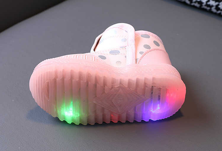 Lighted snow boots for girls aged 1-6, boys and girls. Thick and warm cotton shoes for toddlers. Flashing lights on the shoes. X251204
