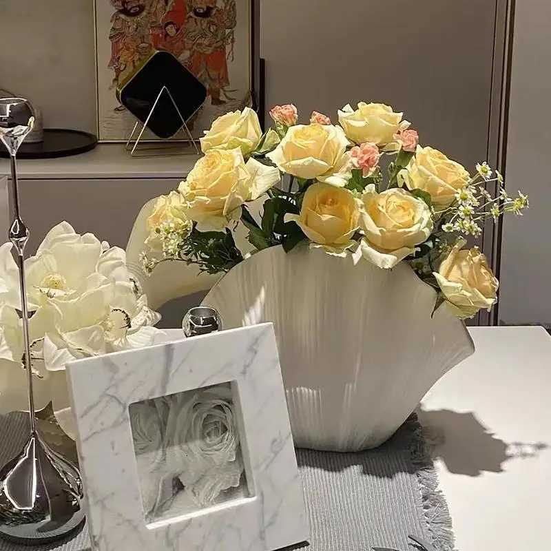 Ceramic Vase Sea Shell Shape Floral Arrangement Accessories Shell Flower Vase Ro Terrarium Decoration He Tabletop Ornaments H251204