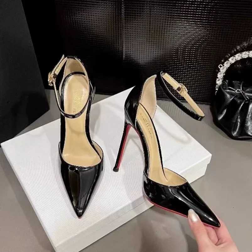2025 new thin with a line with black high heels shallow mouth pointed patent leather temperament Versatile hollow womens shoes H251204