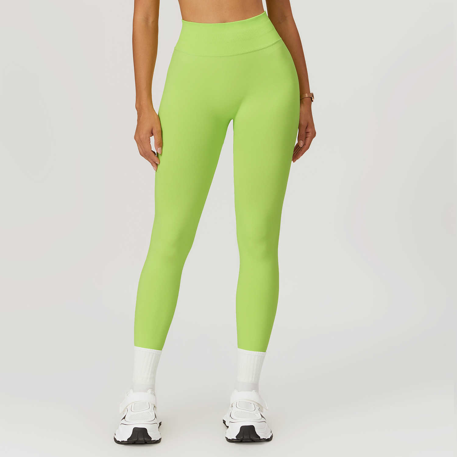 European and American peach hip seamless waist-cinching yoga pants for women to wear outside for running and fitness dry-fit exercise pants L251204