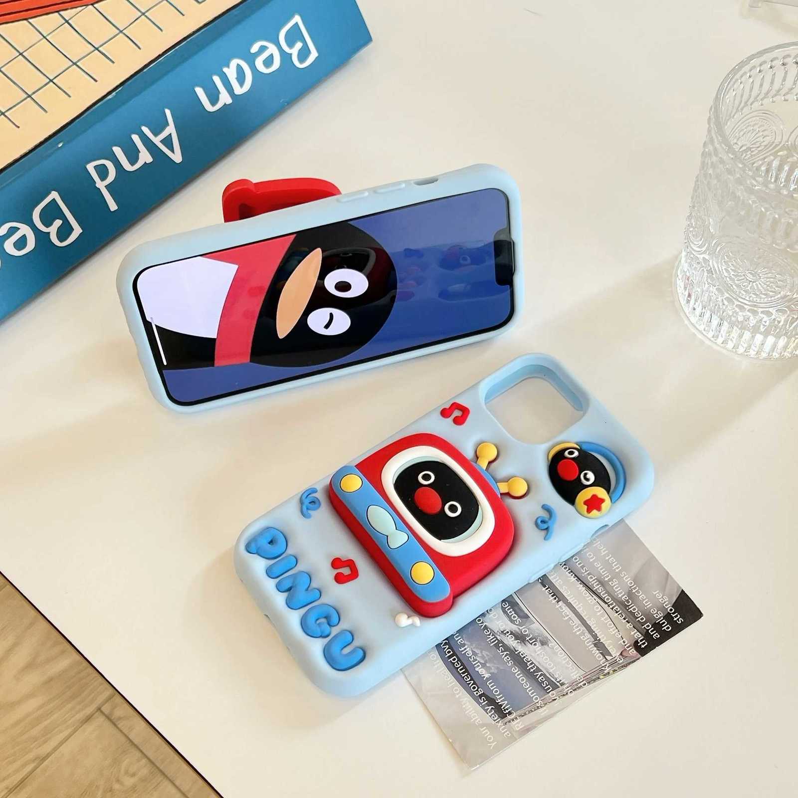 Telescopic Bracket Penguin3D Cute Cartoon Soft Silicone Case Phone Back Cover For iPhone 13 14 15Pro 16 Prax 12Prax Shell H251203