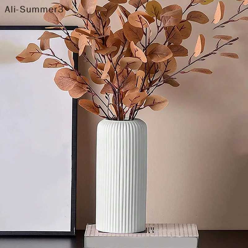 Striped Ceramic-Like Plastic Vase For Flowers Decorative Floral Arrangement Display Creative Little Flower Vase H251204