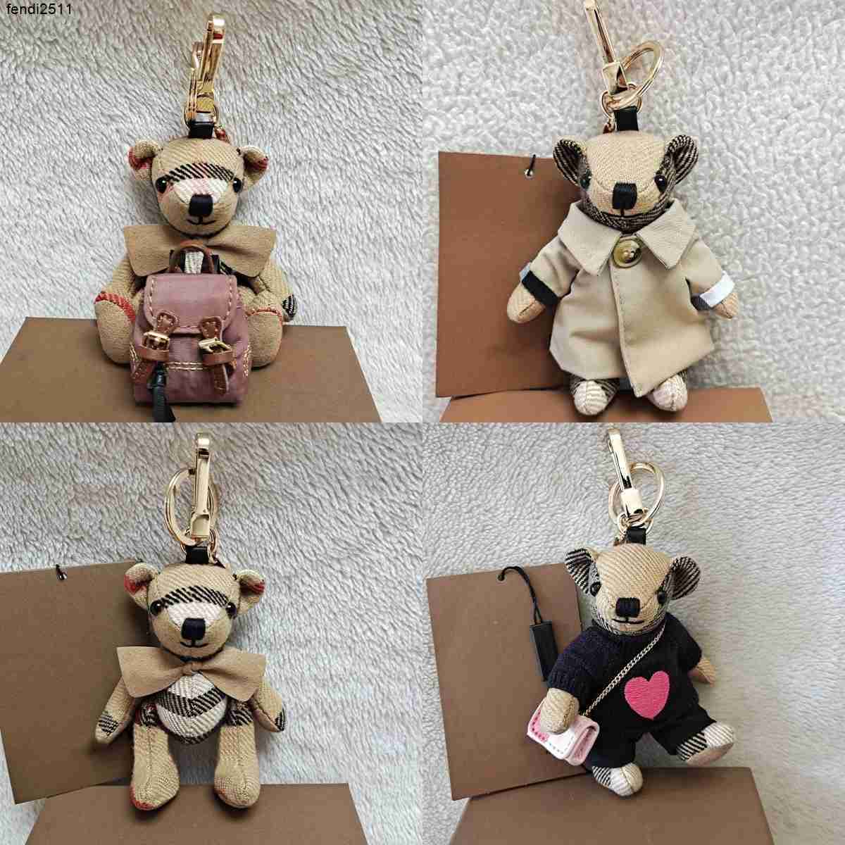 Keychains Lanyards Bag Designer Charm Key Chain For Women Keyring Trench Coat Bear Stainless Steel Bag Charm Mens Luxury Classic Fashion KeyChains F1Ei Q251015