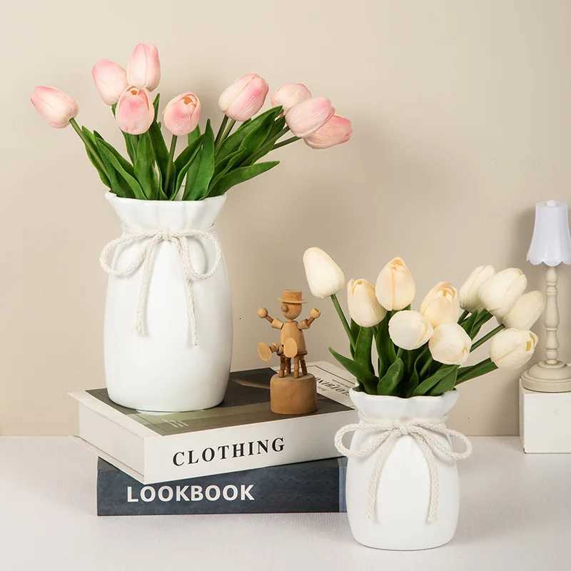 Imitation Ceramic Plastic Vase Blow Molded One-piece Desktop Tip Simation Flower Decoration Small Vase H251204