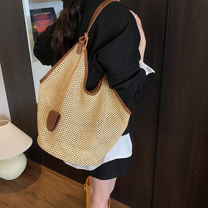 Large Capacity Woven Tote for Women 2025 Summer New Trendy Versatile Commuter Underarm Niche Design Shoulder Bag
