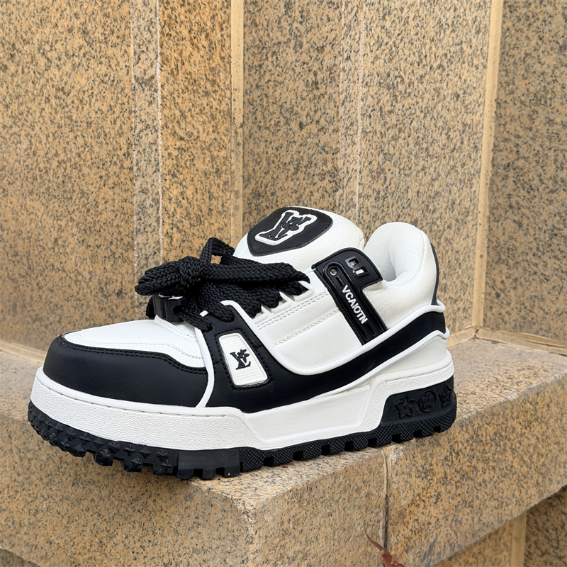 Free shipping Designer Casual Shoes 2025 Fashion Versatile Casual Shoes High Quality Light Luxury Casual Height Increasing Shoes