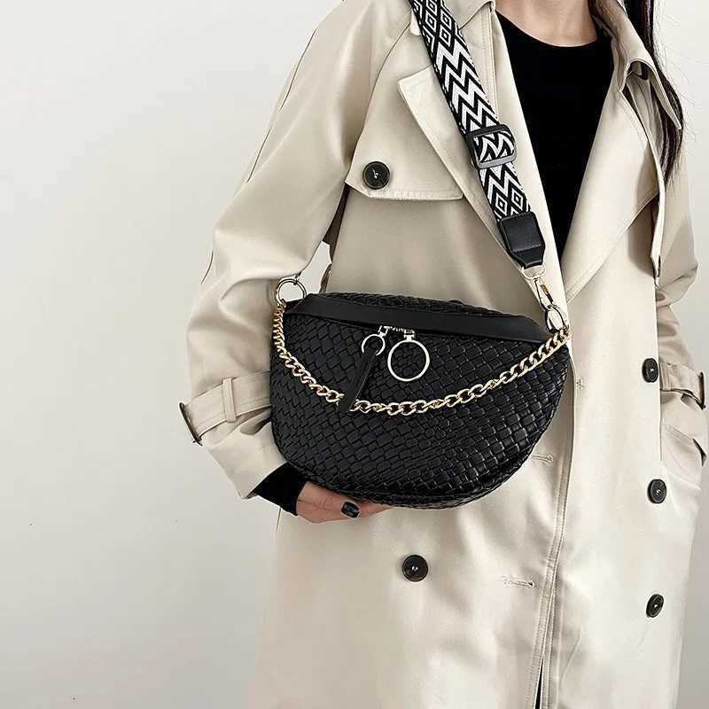 Woven pattern Waist Bag Ladies Fanny Pack High Quality Chest Bag Fashion Shoulder Bag Female Belt Purses Designer Crossbody BagsT251204