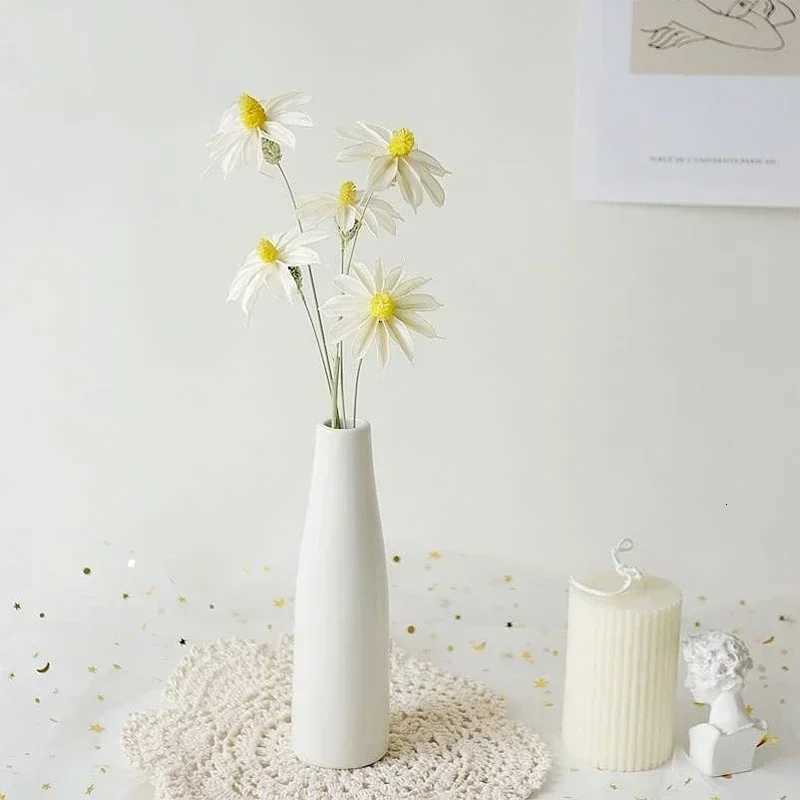 Nordic Ceramic Flower Vase Retro Plant Flower Bottle Arrangement Pot Off Desktop Accessories Ornaments Wedding Decor Vase H251204