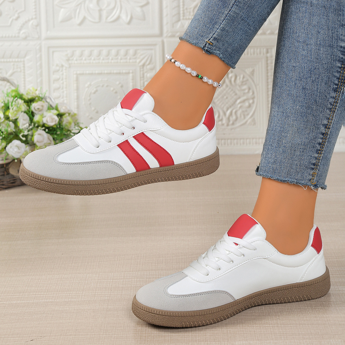 Free Shipping 2025 New Fashion design Sneakers for Women Large Size Lightweight Comfortable Breathable Flat Casual Shoes