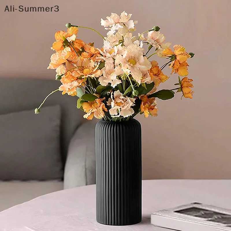 Striped Ceramic-Like Plastic Vase For Flowers Decorative Floral Arrangement Display Creative Little Flower Vase H251204